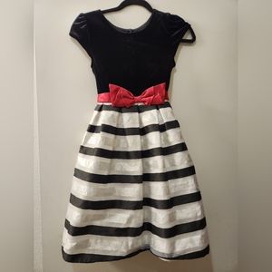 Girls Size 12 Formal Black red white glitter dress EUC